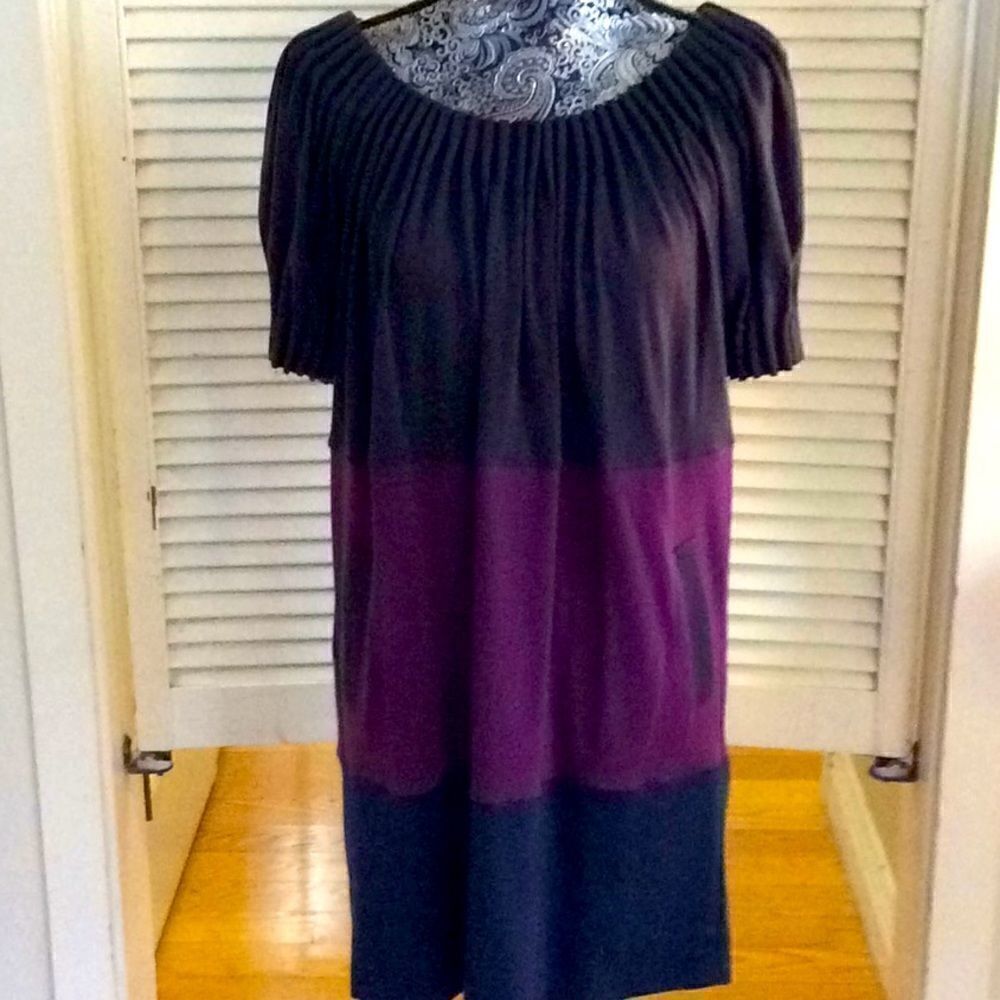 BCBG sweater dress pockets and detailed neck S